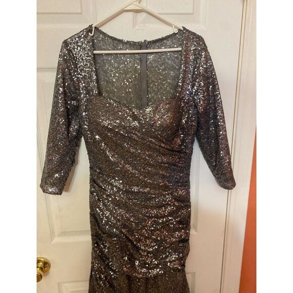 LA FEMME Ruched Sequin Trumpet Gown In Gunmetal Size 8 $469 - Picture 7 of 10